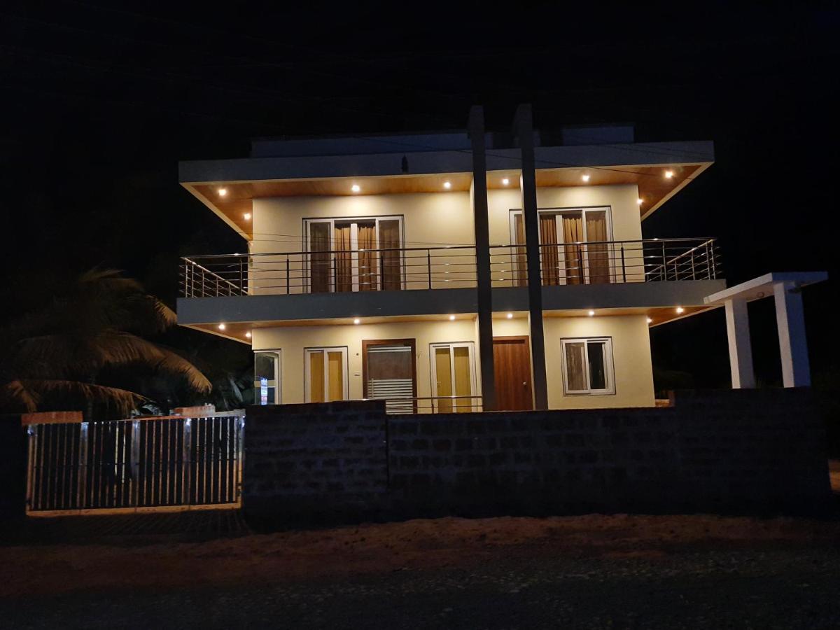 Raapan Beach Resort Mālvan Εξωτερικό φωτογραφία