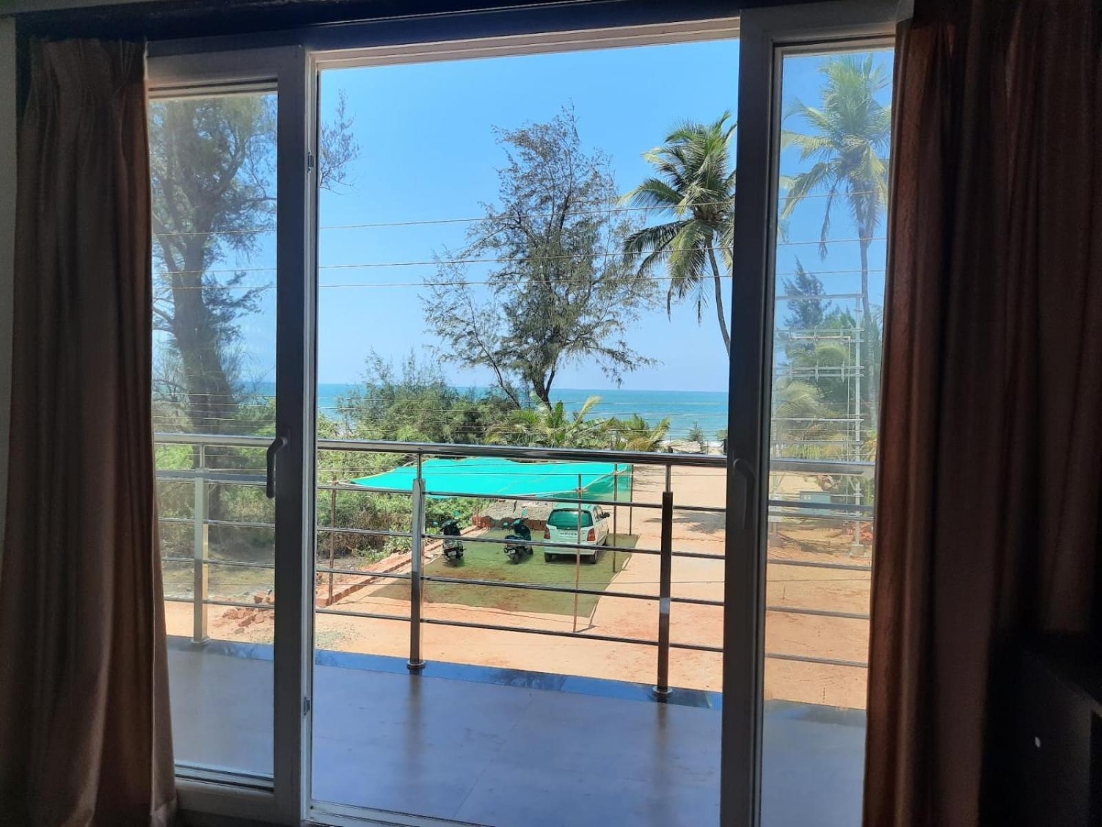 Raapan Beach Resort Mālvan Εξωτερικό φωτογραφία